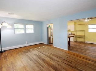 189 E Parkview Dr, Shirley, NY 11967