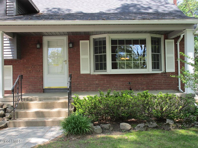 5th image of 161 Willow Lane