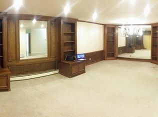 1301 S Finley Rd APT 102, Lombard, IL 60148