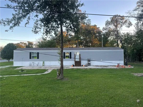 962 Highway 1181, Plaucheville, LA 71362