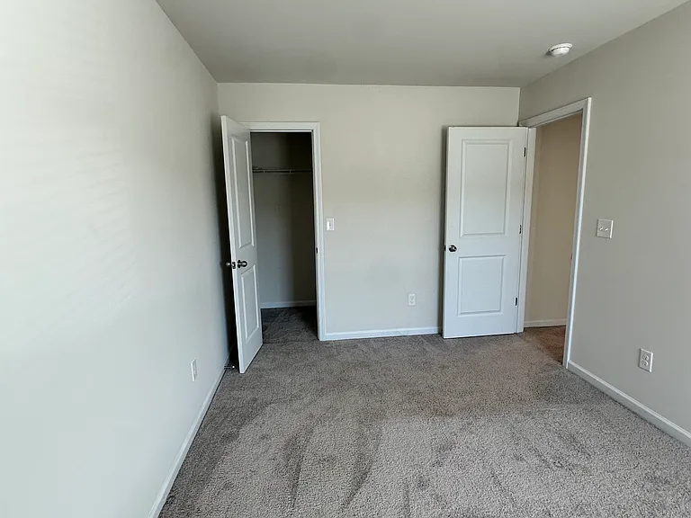 115 Buckingham Ln — Photo 25