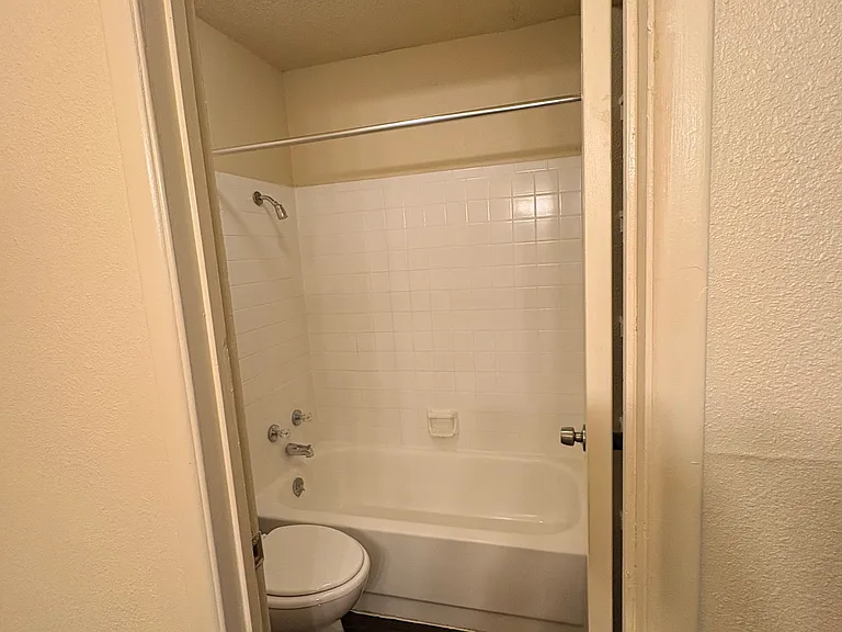 Banyan Tree Apartments — Photo 13