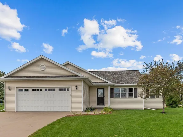 W6098 Sherwood Point Dr, Greenville, WI 54942