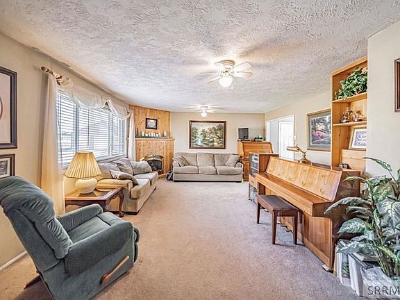 5781 S Ammon Rd Ammon Id 83406 Mls 2162320 Zillow