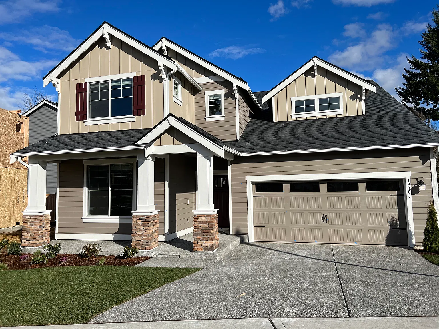 5 bed, 2960 sqft, $4,750 — Photo 1