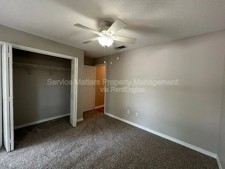 5959 Sleepy Hollow Ct — Photo 32