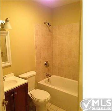 5th image of 1609 SW Bellevue Ave