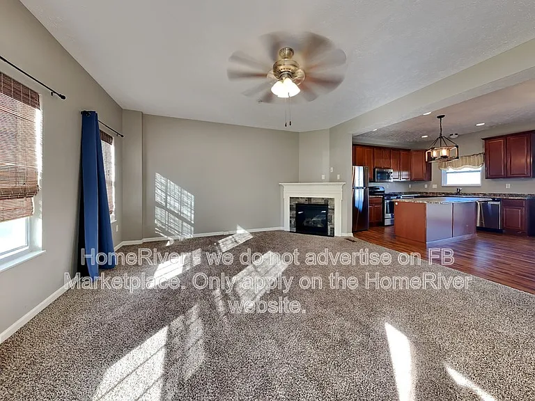 1505 Canterbury Dr — Photo 3