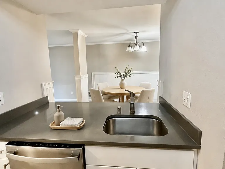 14535 NE 32nd St #105 — Photo 9