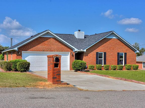 3rd image of 2213 Ramblewood Dr