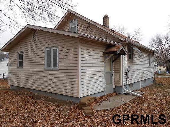 3rd image of 2818 Olive St S