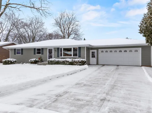1729 N Blossom Dr, Appleton, WI 54914