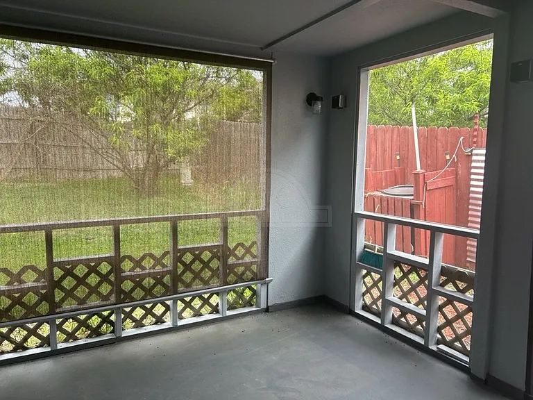 6405 Clear Brook Dr — Photo 8