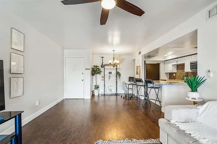 855 N Village Dr N #203 — Photo 12