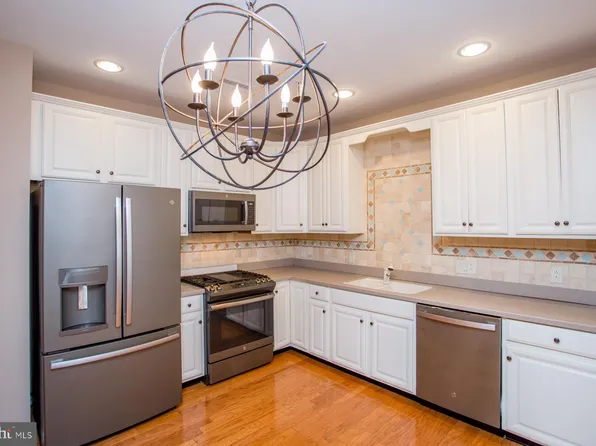 1304 Lilac Ct, Lansdale, PA 19446