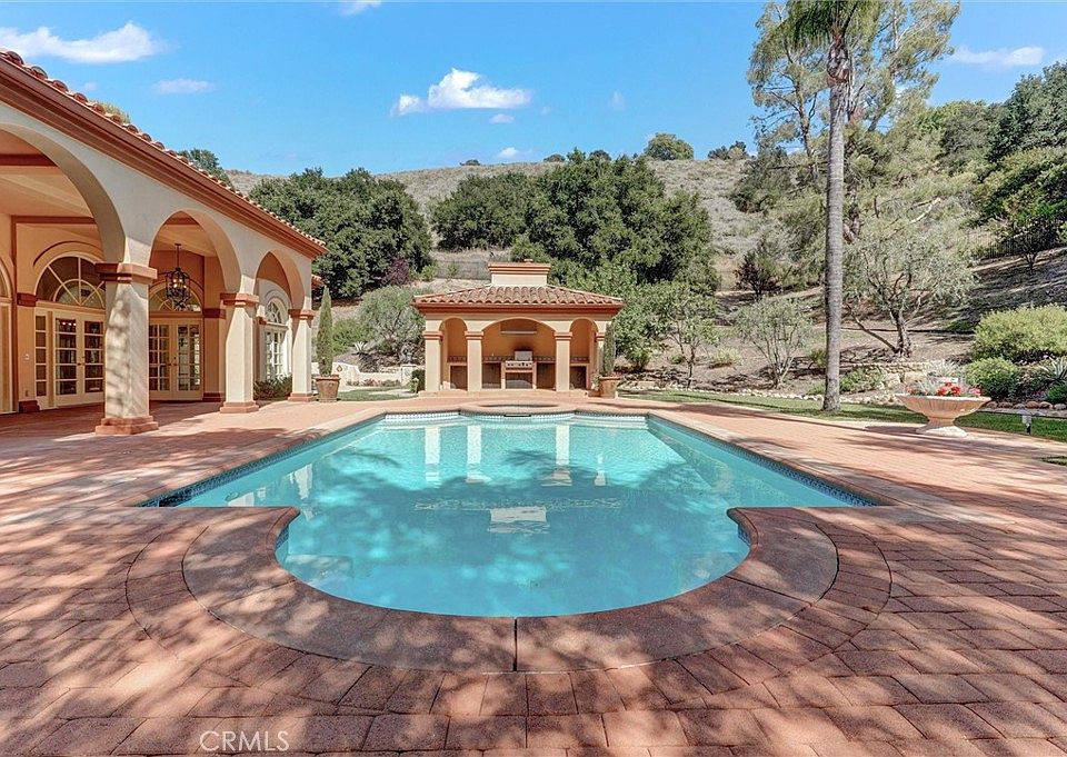 1st image of 498 Lakeview Canyon Rd