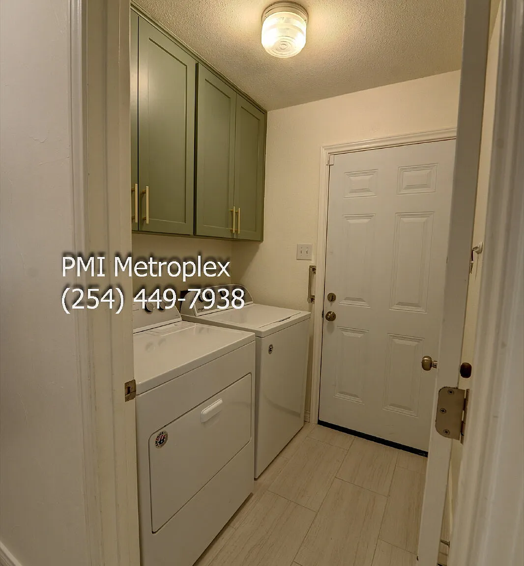 3 bed, 2.0 bath, 2056 sqft, $2,400 — Photo 4