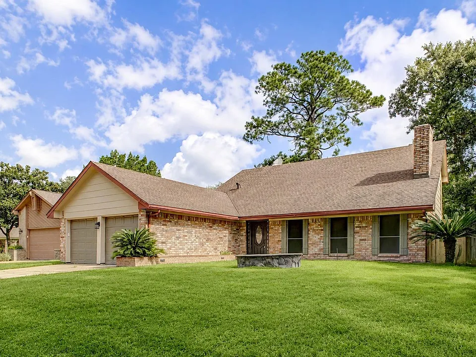 9614 Charter Ridge Dr
