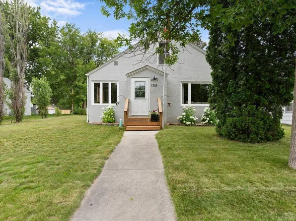 1215 SE 11th St, Brainerd, MN 56401