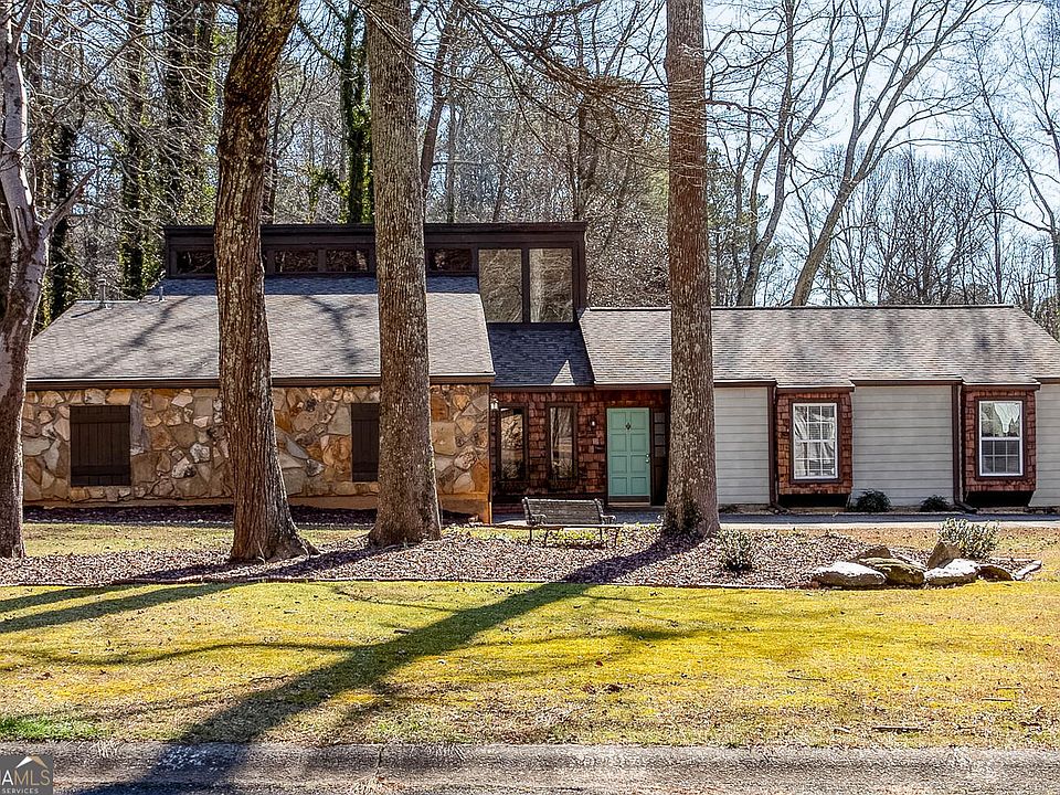 1st image of 2859 Alberta Dr