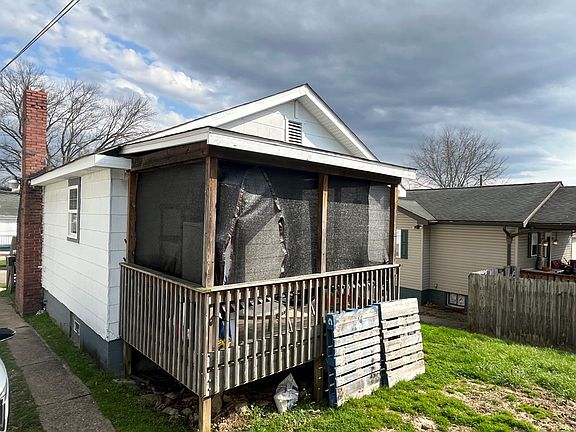 5th image of 163 Oak Avenue