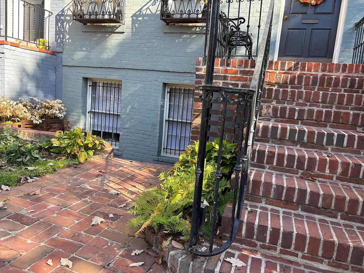 Building Photo - 1687 35th St NW #L-1