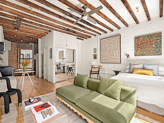 5th image of 74 Richardson St APT 6