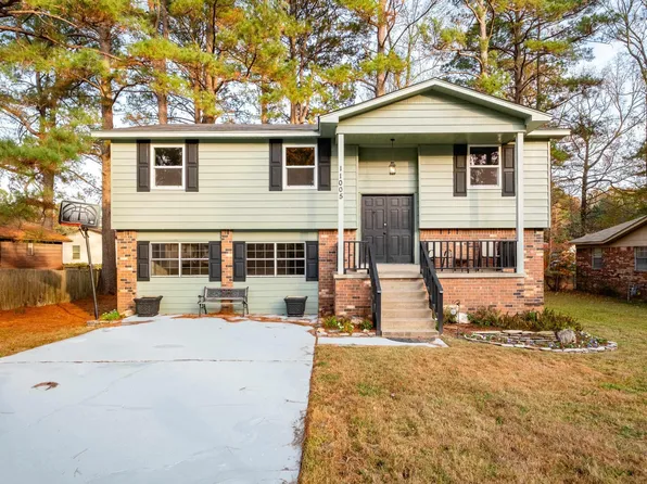 11005 King Arthurs Dr, Little Rock, AR 72209