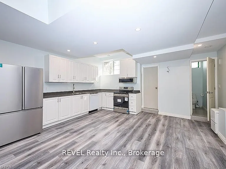 491 Geneva St — Photo 5