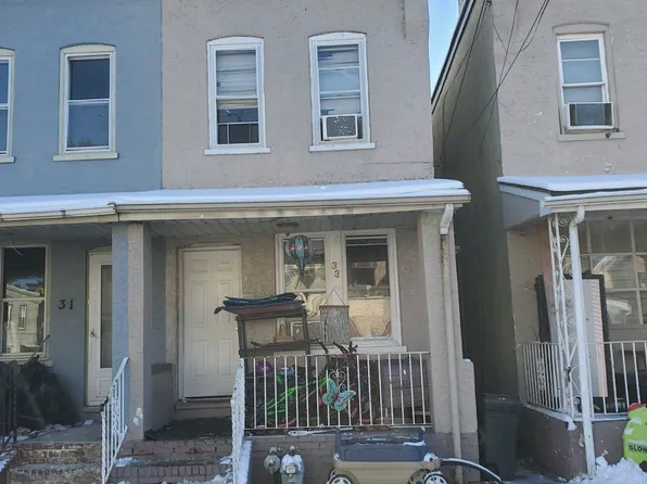 33 W 3rd St, Marcus Hook, PA 19061
