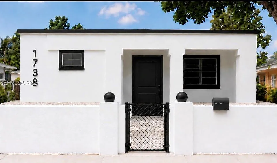1738 NW 67th St