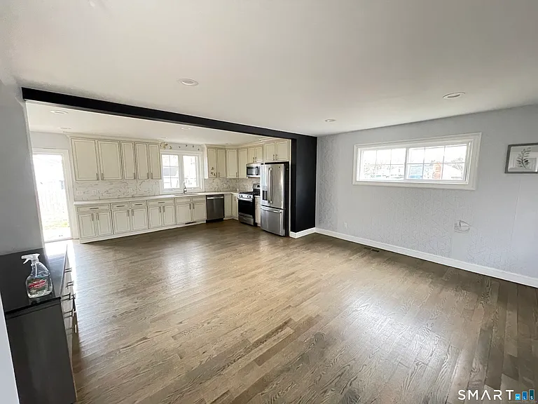111 Vanguard St — Photo 5