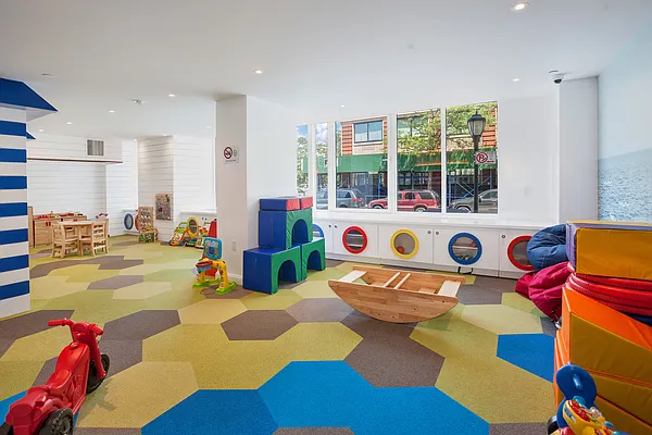 Rented by Douglas Elliman | media 25