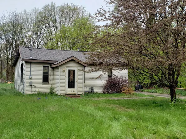 327 N Elm St, Sparta, MI 49345