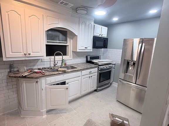 3rd image of 224 Kylman Ct #2