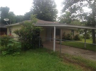 1310 W Pavillion St, Woodville, TX 75979