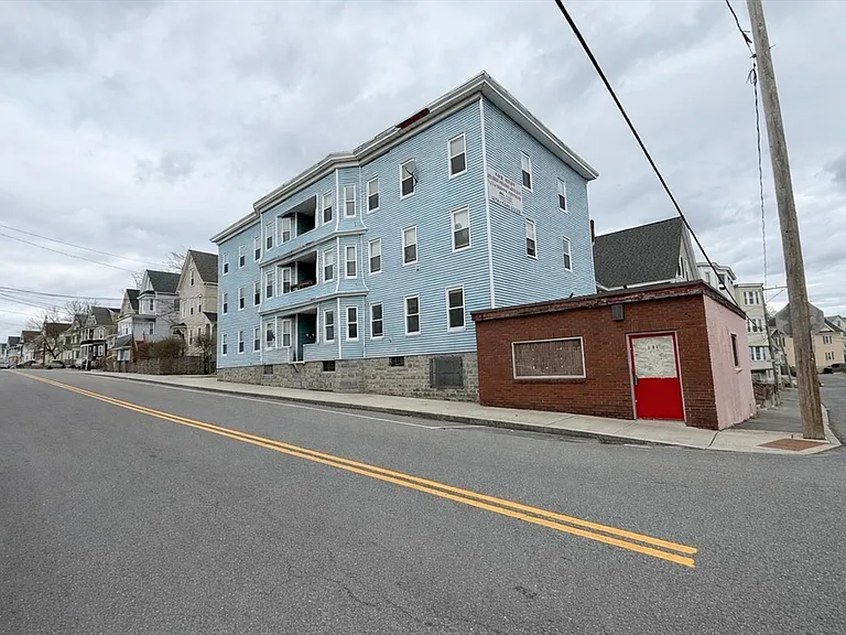 133 University Ave #6 — Photo 9