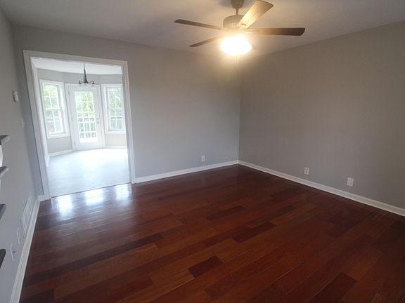 3rd image of 173 Biliken Ct