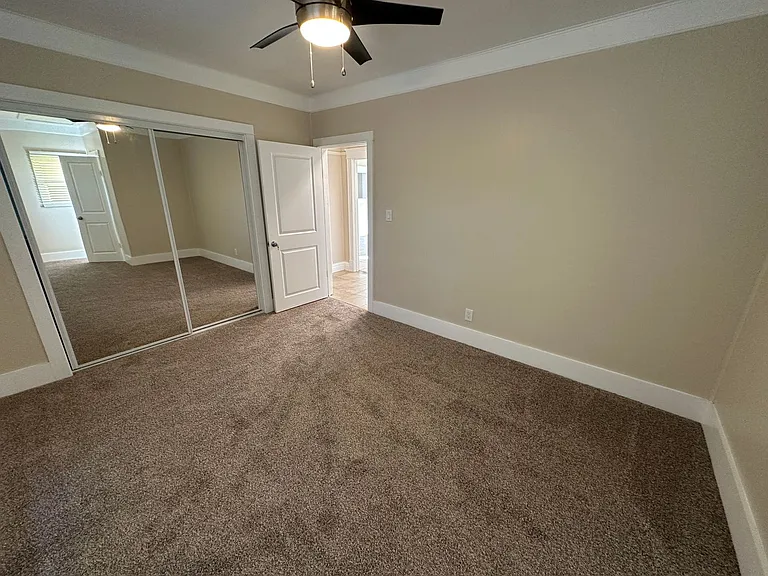 678 N Shaffer St — Photo 39