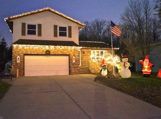 7580 Deer Run Trl, Parma, OH 44130