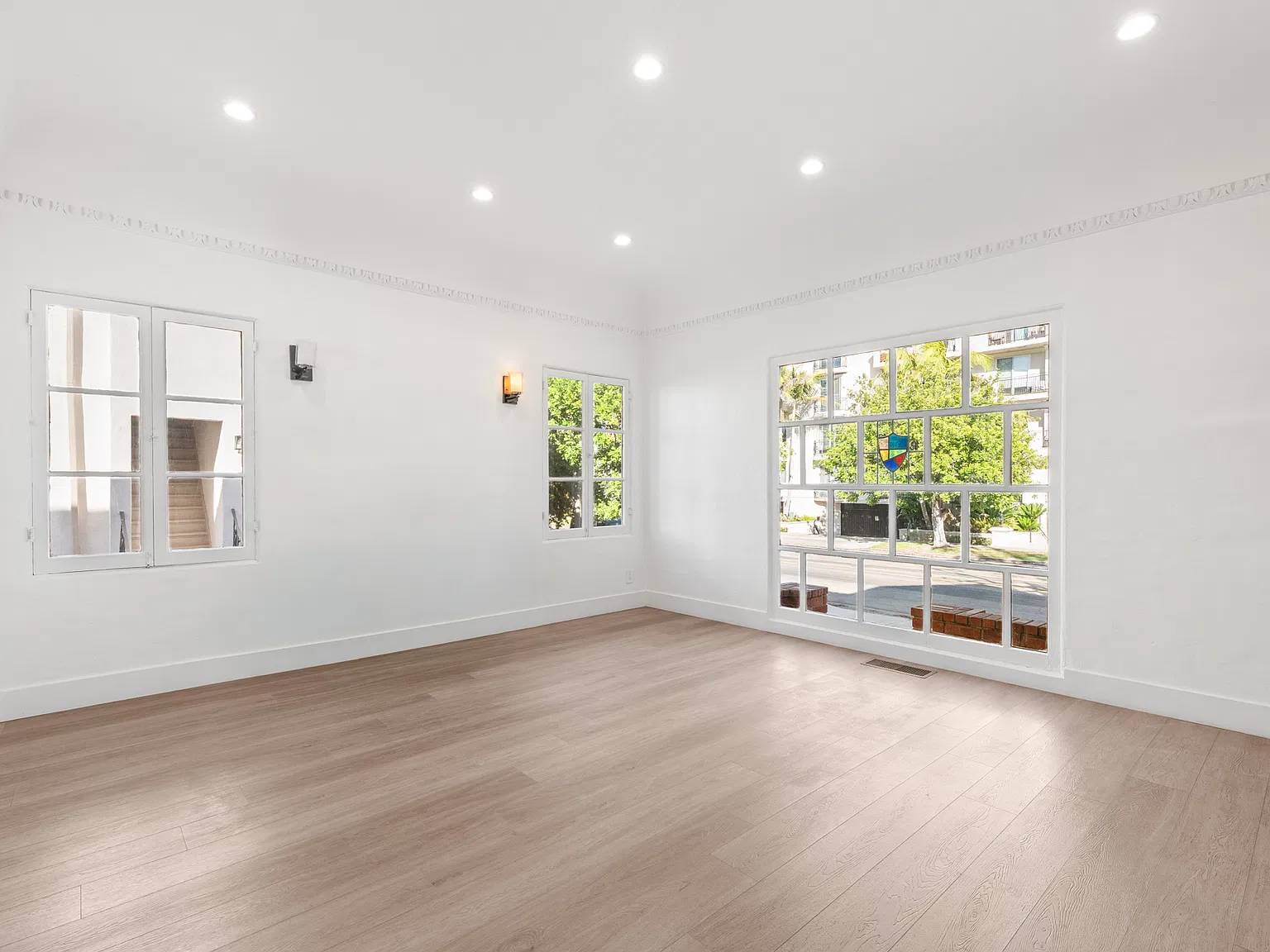 1461 South Beverly Drive, Los Angeles, CA, USA — Photo 3