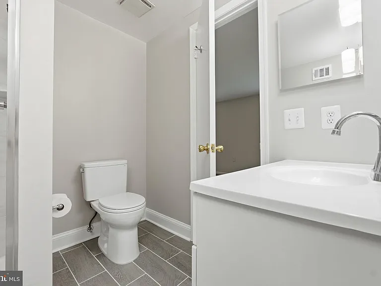 10065 Chestnut Wood Ln — Photo 17