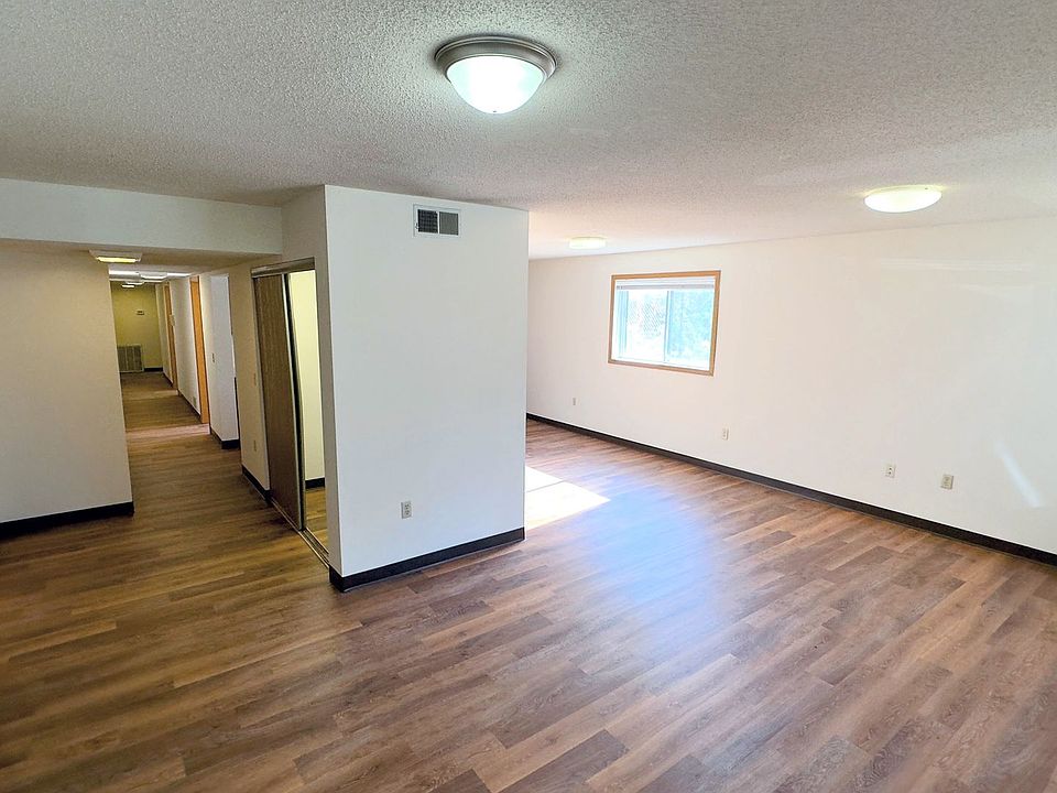 1st image of 133 27th Ave SE APT 1