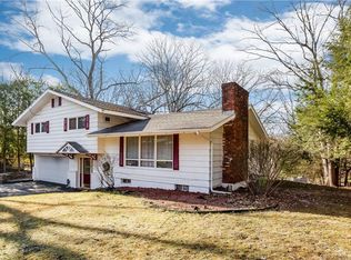 39 Cherry Hill Rd, Norwich, CT 06360