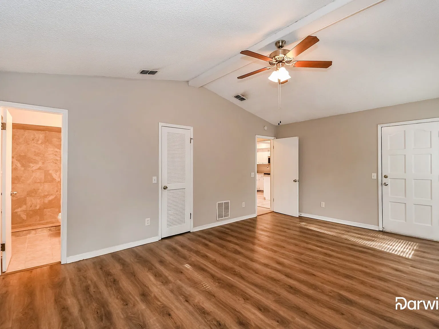 3 bed, 2.0 bath, 1736 sqft, $1,995 — Photo 3