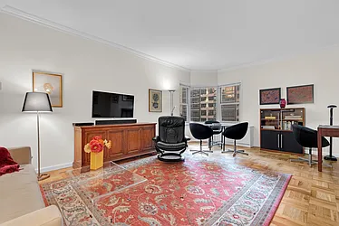 360 East 72nd Street, #B811