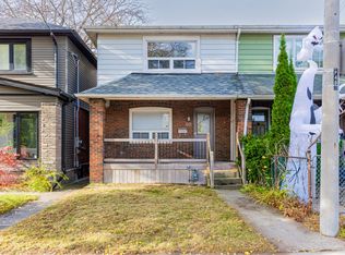 40 Billings Ave, Toronto, ON M4L2S2