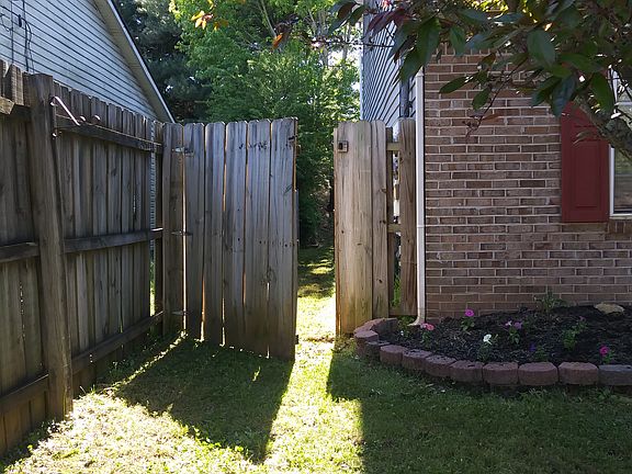 3rd image of 2051 Countryhill Ln