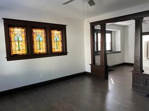 303 N 4th St, Saint Charles, MO 63301