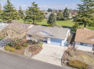 524 E Clackamas Cir, Woodburn, OR